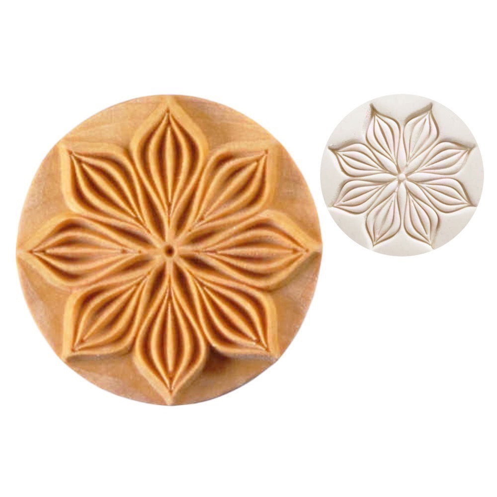 Tampon décoratif bois rond 6 cm - ROSE DES VENTS - N°26