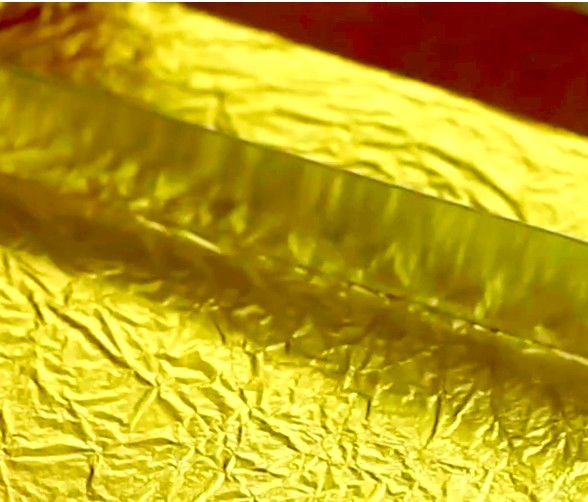 FEUILLES D'OR ROUGE Dim.80X80mm/25Fles 23carats/0.014gr