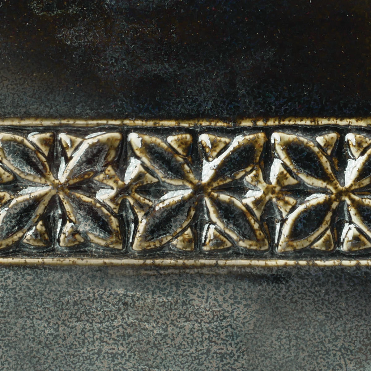 Émail à effets grès & porcelaine Amaco – PC-66 Cosmic Oilspot