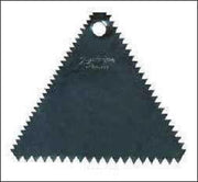 PEIGNE PLASTIQUE TRIANGULAIRE ***