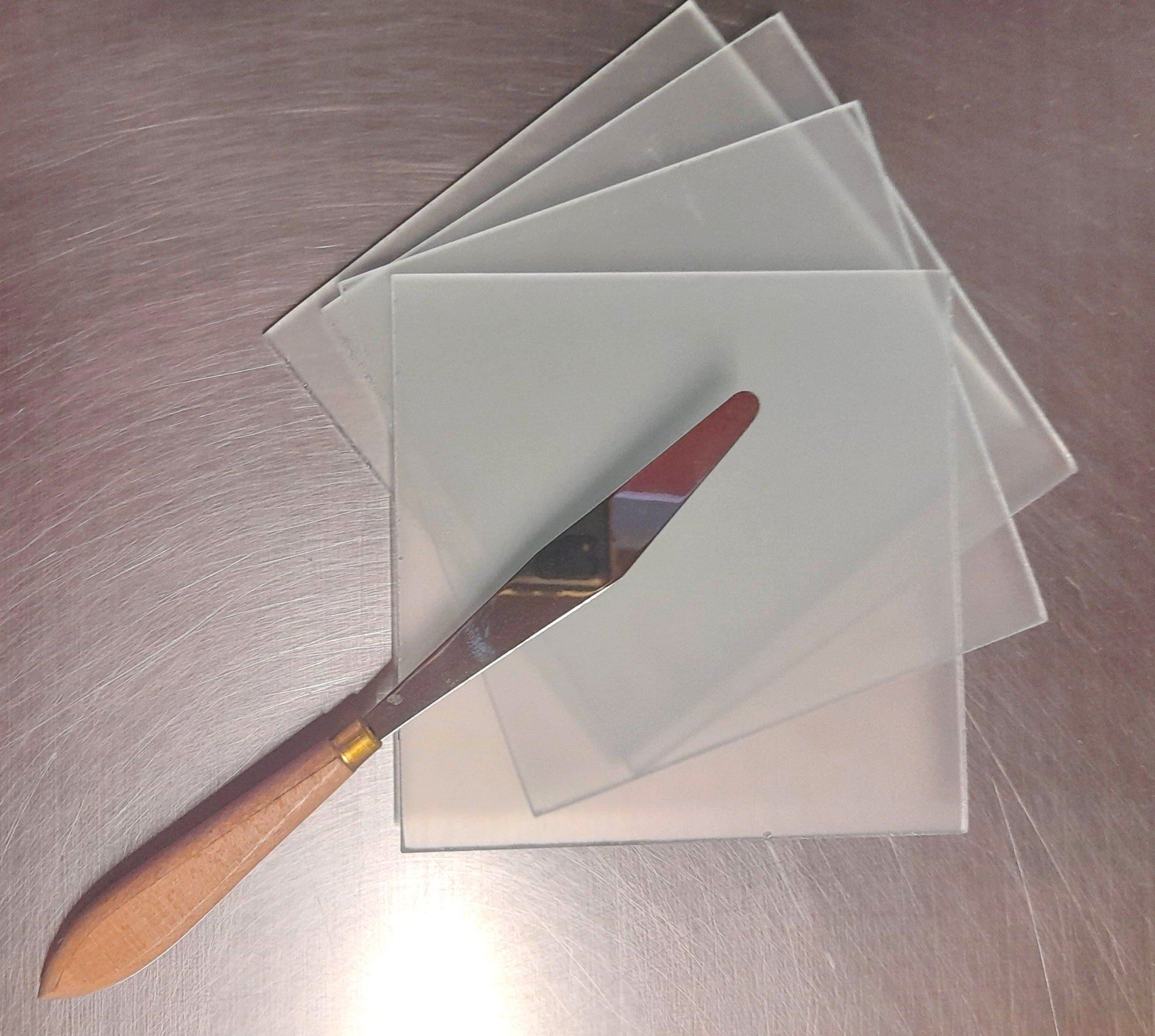 PLAQUE DE VERRE DEPOLI DIM.15X15X4cm