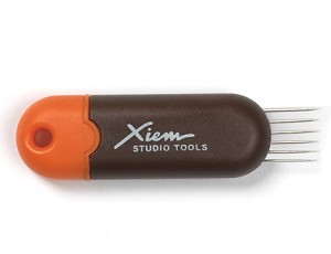 PEIGNE RETRACTABLES A 6 DENTS XIEM